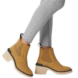 Sorel Womens 9 Hi Line Heel Chelsea Boots Ankle Platform Geo Yellow Jet